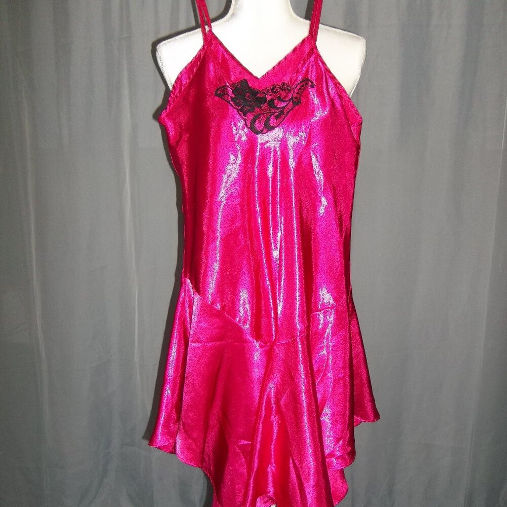Peter Pan Satin Night gown Size M
